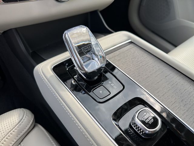 2026 Volvo XC90 Ultra - Photo 17