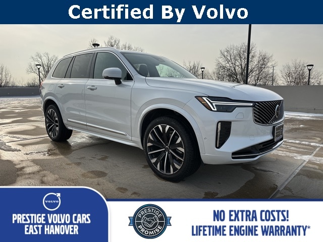 2025 Volvo XC90 Plus's photo