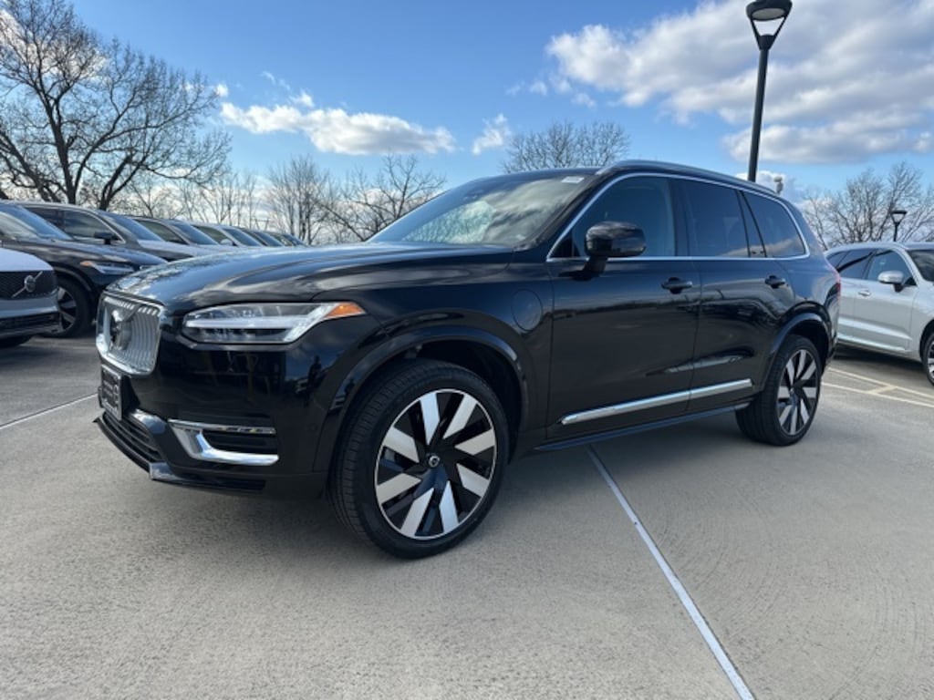 Certified 2024 Volvo XC90 plug-in hybrid T8 Plus Bright 7-Seater SUV