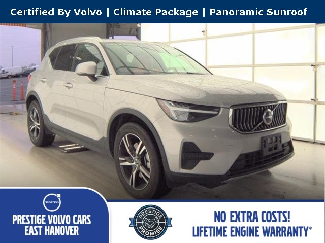 2025 Volvo XC40 Core