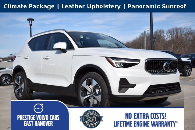 2025 Volvo XC40 SUV 