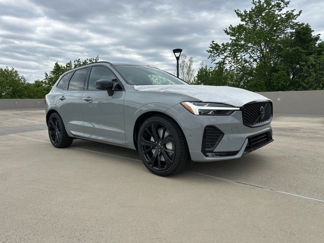 2026 Volvo XC60 B5 Ultra Black Edition Theme AWD's photo