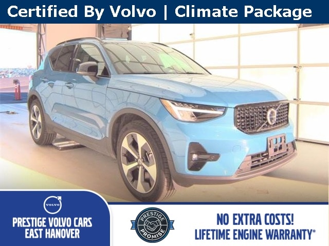 2025 Volvo XC40 Plus's photo