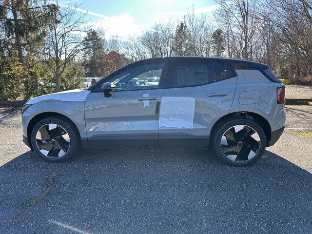 2026 Volvo EX30 Plus photo 4