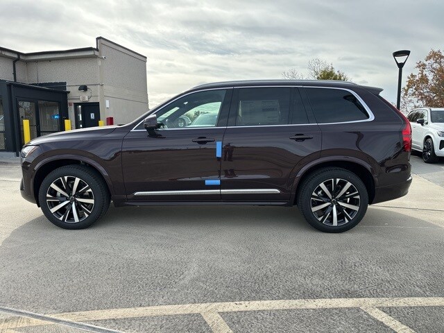 2026 Volvo XC90 Core photo 4