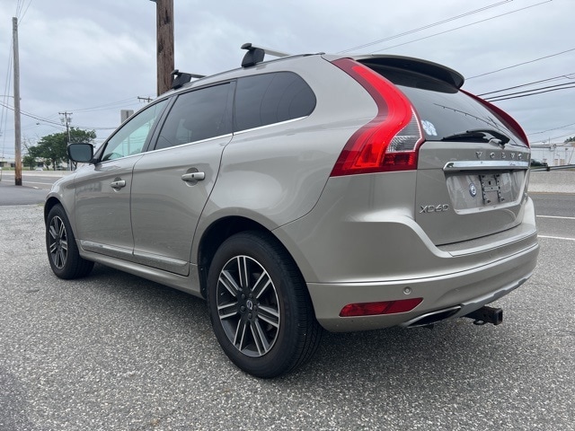 Used 2016 Volvo XC60 T6 with VIN YV4902RK1G2839027 for sale in East Hanover, NJ