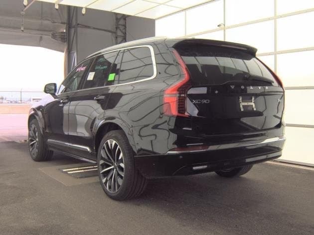 2025 Volvo XC90 Plus photo 2