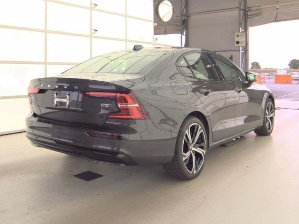 Used 2025 Volvo S60 B5 Core Sedan