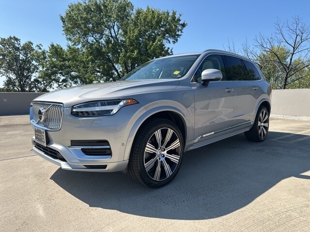 2024 Volvo XC90 T8 Ultimate photo 2