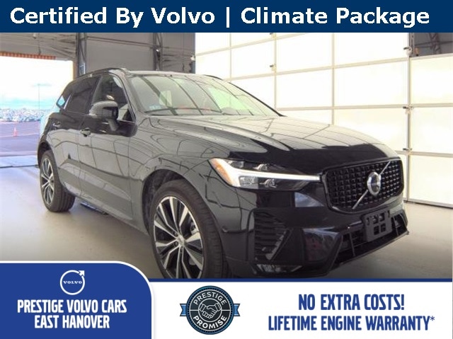 2025 Volvo XC60 Plus's photo