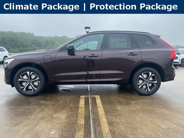 2026 Volvo XC60 Hybrid T8 Core photo 4