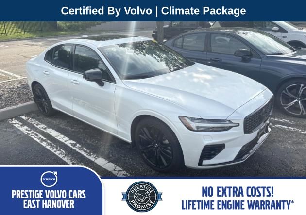 2024 Volvo S60 T8 Recharge Plus Black Edition AWD's photo