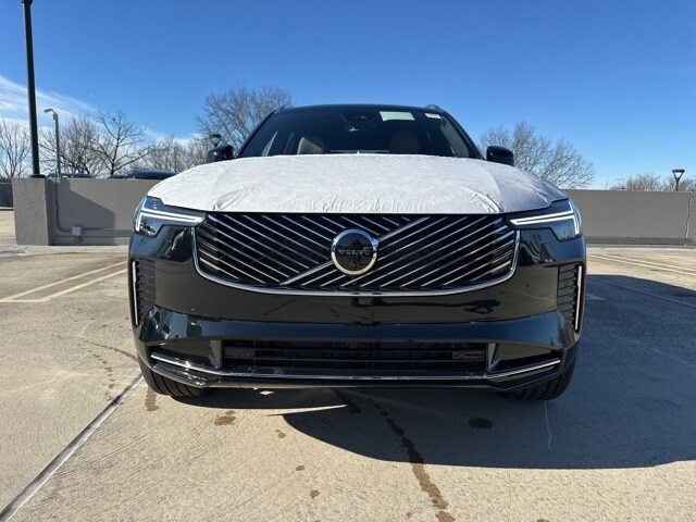 2026 Volvo XC90 Plus photo 2