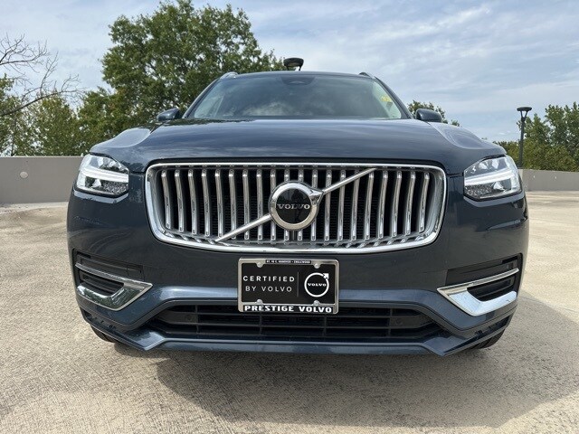 2025 Volvo XC90 B5 Core photo 2