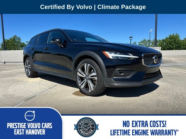 2025 Volvo V60 Cross Country