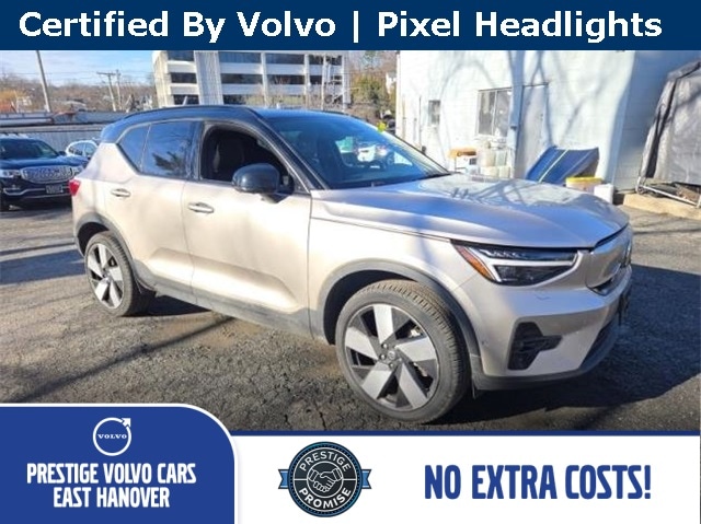 2023 Volvo XC40 Ultimate's photo