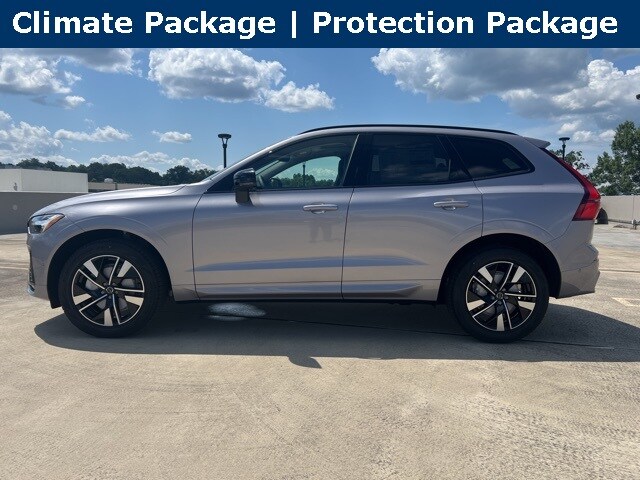 2026 Volvo XC60 B5 Plus photo 4