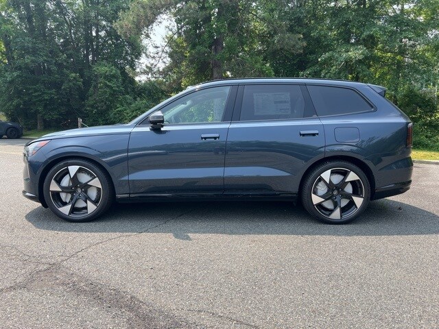 2025 Volvo EX90 Twin Motor Ultra photo 2