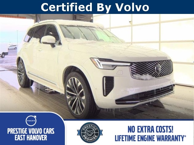 2025 Volvo XC90 Plus's photo