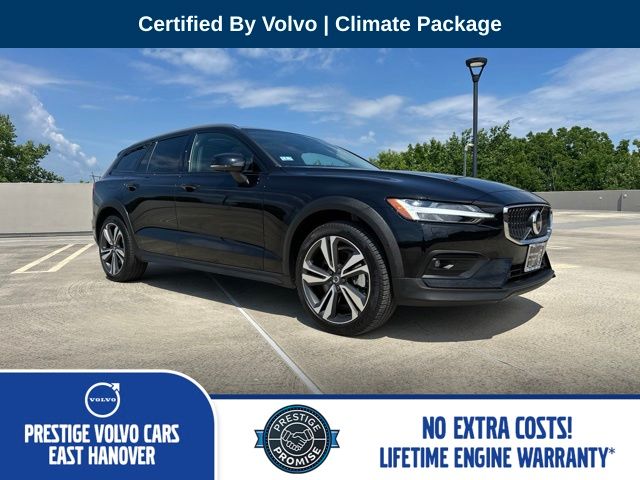 2025 Volvo V60 Cross Country