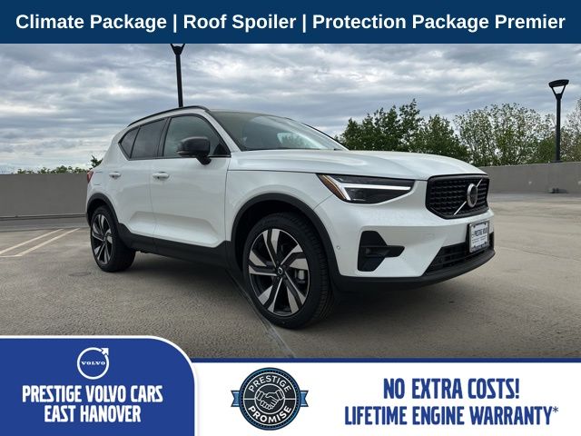 2026 Volvo XC40 B5 Ultra Dark AWD's photo