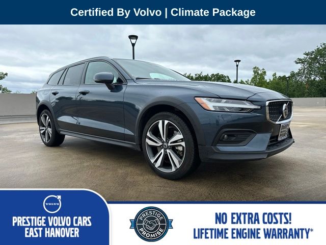 2025 Volvo V60 Cross Country