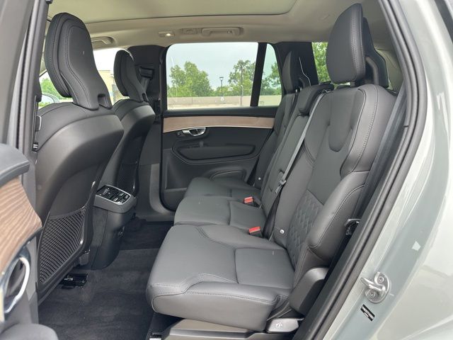2026 Volvo XC90 Plus - Photo 12
