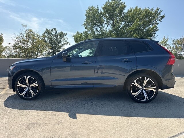 2024 Volvo XC60 B5 Ultimate photo 4