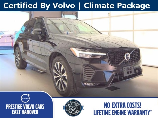 2025 Volvo XC60 Plus's photo
