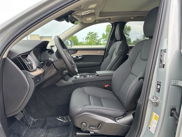 2026 Volvo XC90 Plus - Photo 15