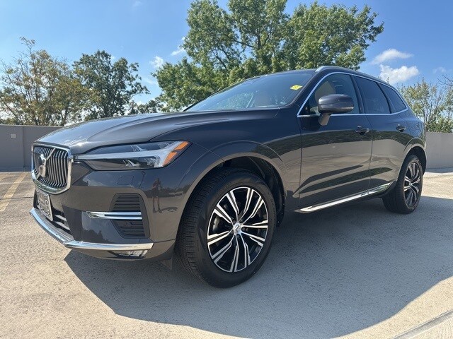 2022 Volvo XC60 B5 Inscription photo 3