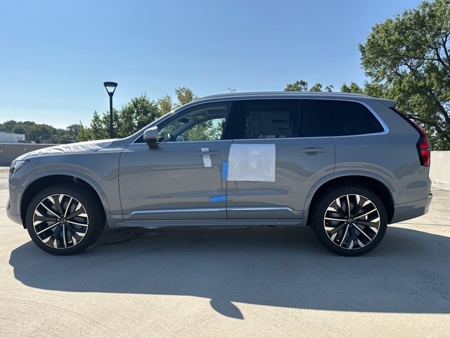 2026 Volvo XC90 Plus photo 4