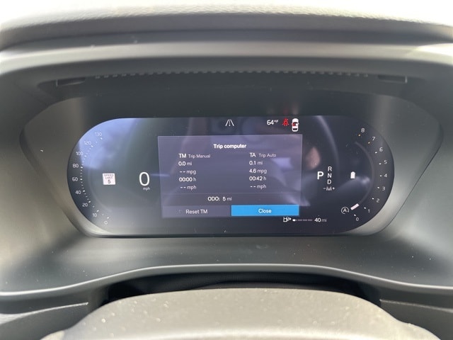 2026 Volvo XC40 Plus photo 2