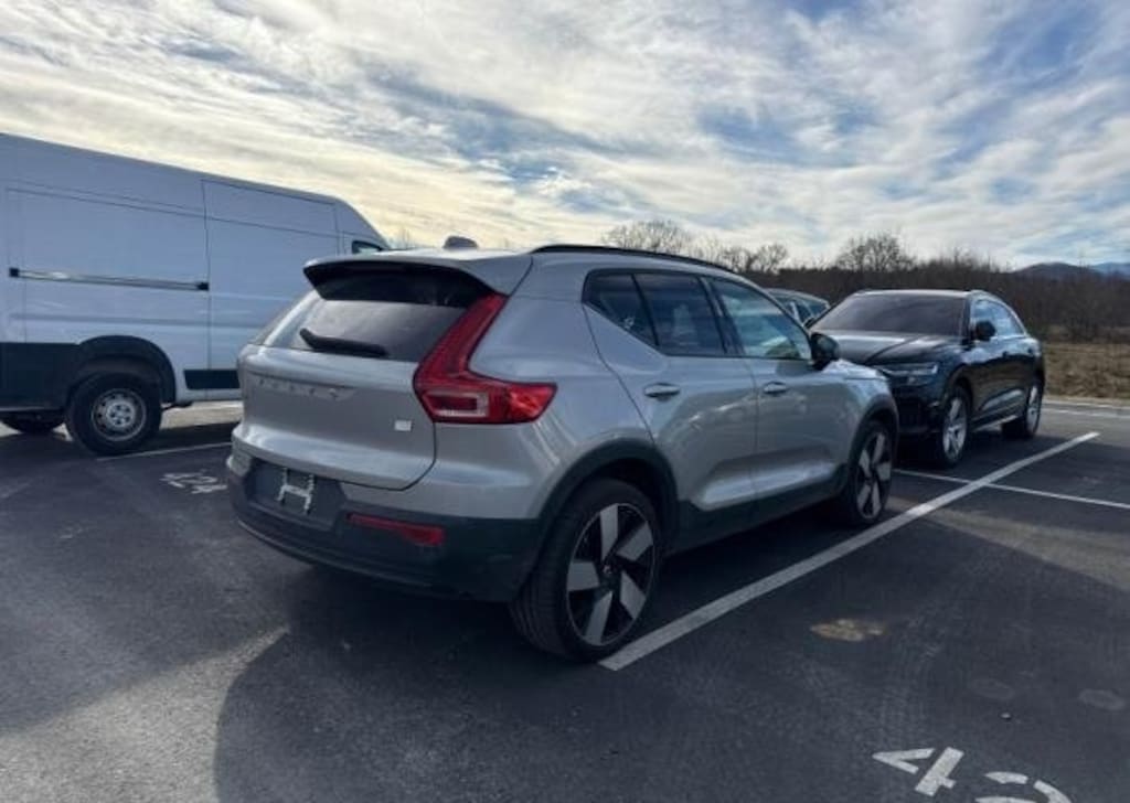 Used 2023 Volvo XC40 Recharge Pure Electric Ultimate SUV