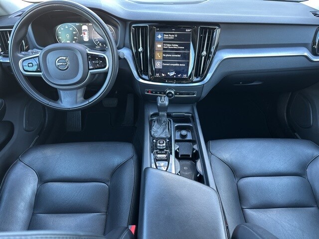 2019 Volvo S60 T6 Momentum photo 4