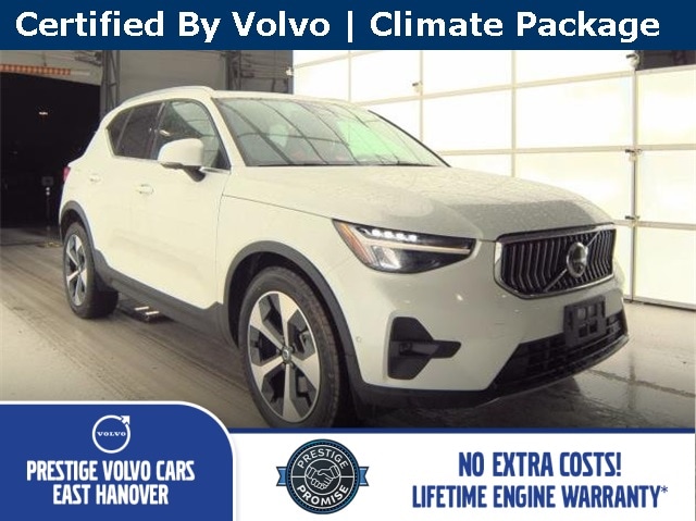 2025 Volvo XC40 Plus's photo