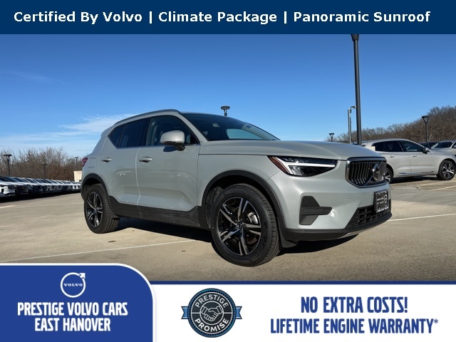 2025 Volvo XC40 Core