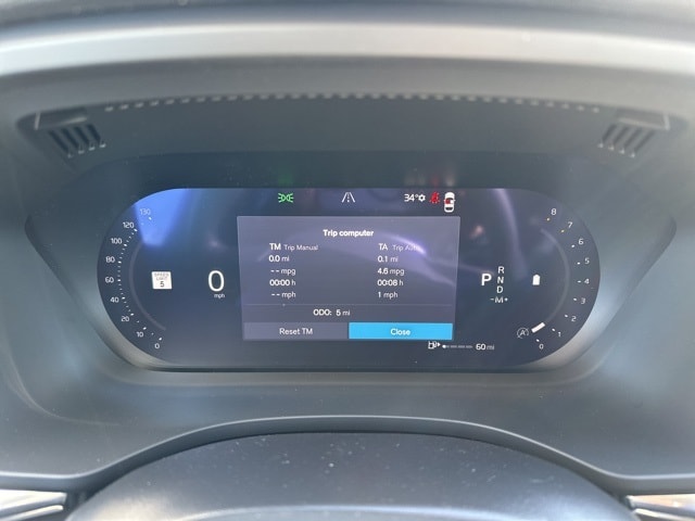 2026 Volvo XC60 B5 Plus photo 2