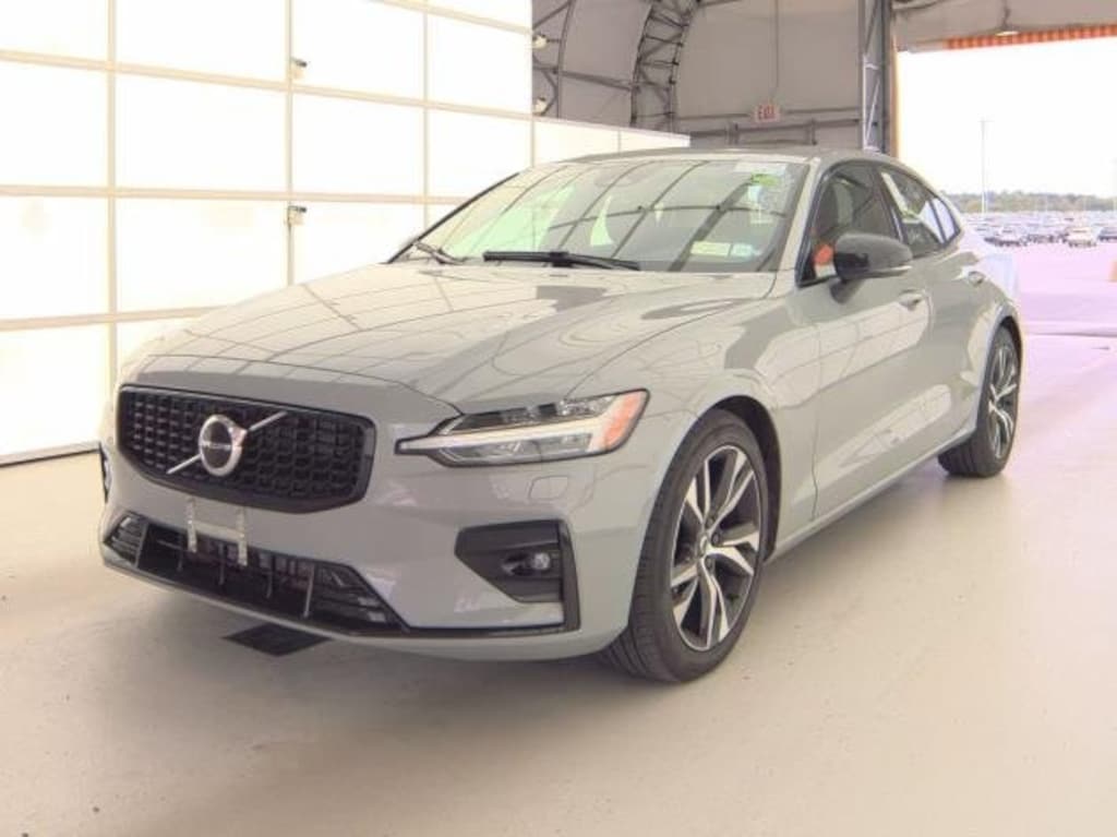 Used 2025 Volvo S60 B5 Core Sedan