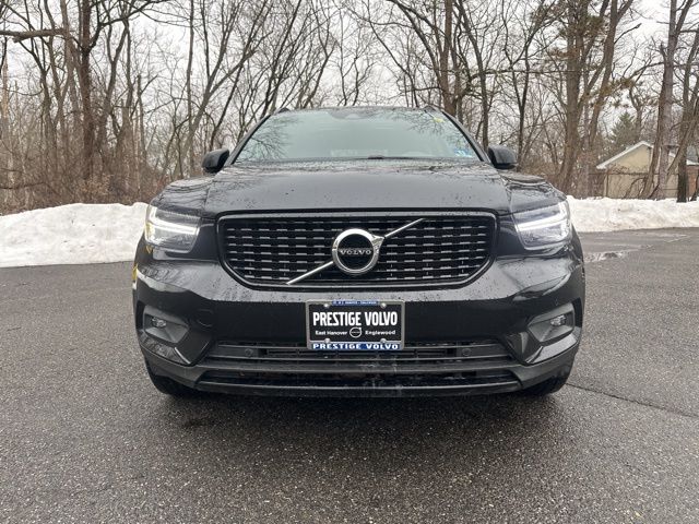 Used 2019 Volvo XC40 R-Design with VIN YV4162XZXK2008419 for sale in East Hanover, NJ