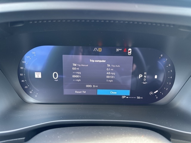 2026 Volvo XC40 Plus photo 4