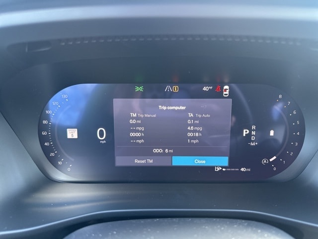 2026 Volvo XC40 Plus photo 3