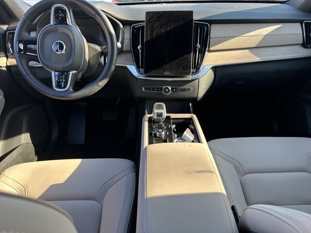 2025 Volvo XC90 Plus photo 4