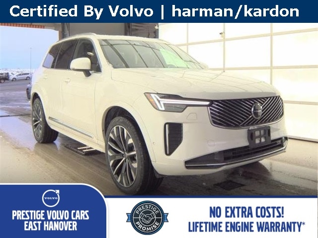 2025 Volvo XC90 Plus's photo