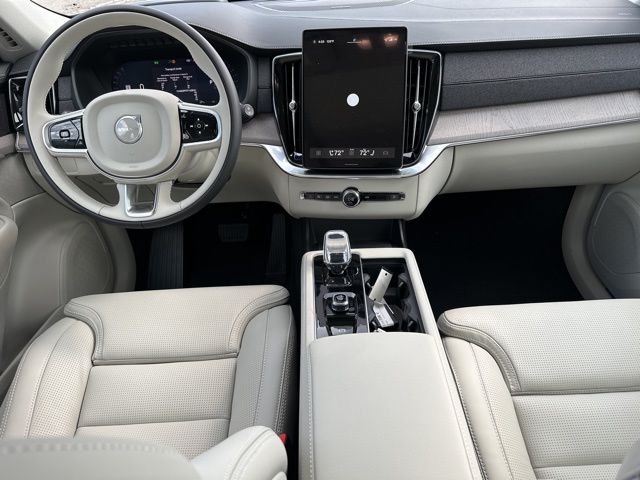 2026 Volvo XC90 Ultra - Photo 14