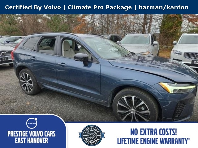 2023 Volvo XC60 Plus's photo