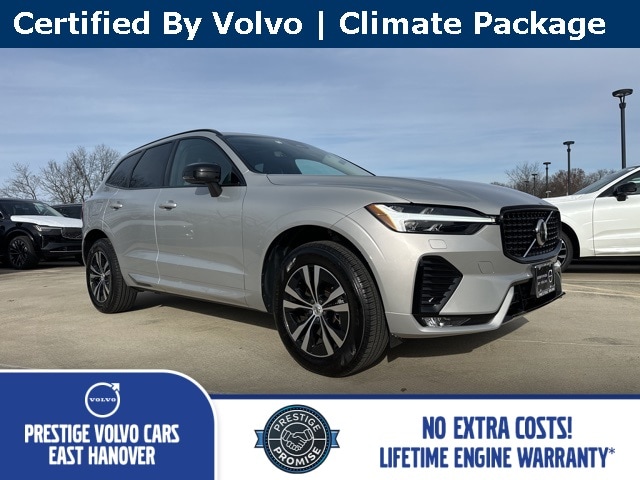 2025 Volvo XC60 Core's photo