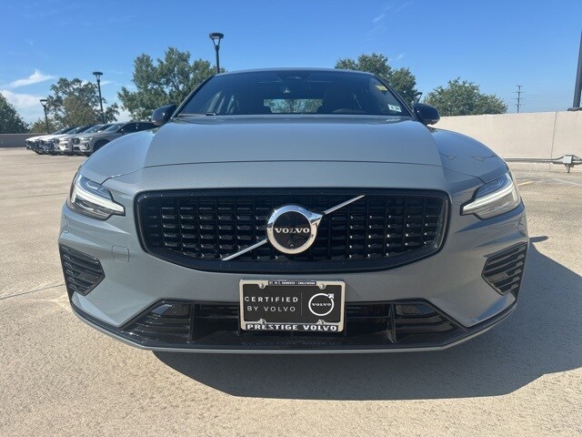 2024 Volvo S60 T8 Ultimate photo 2