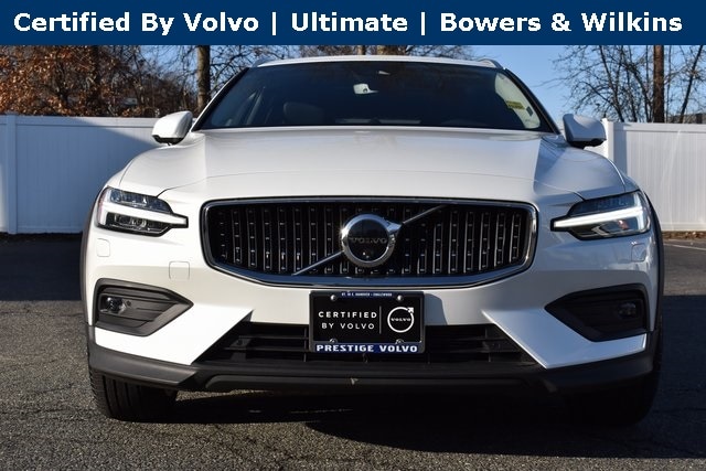 Certified 2024 Volvo V60 Cross Country Ultimate with VIN YV4L12WB8R2140584 for sale in East Hanover, NJ