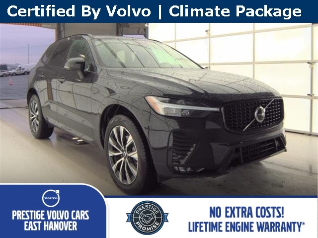 2025 Volvo XC60 Core's photo